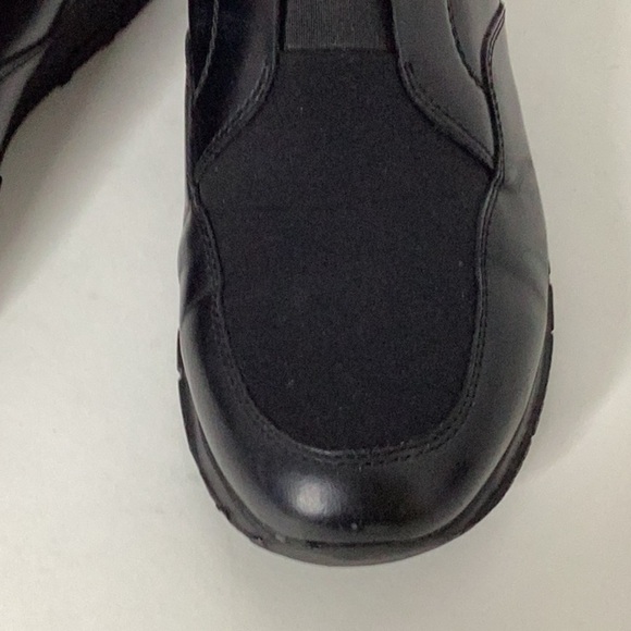 Kenneth Cole Black Men's Leather Loafer in Size 7M - Picture 11 of 14